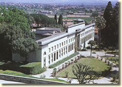 Villa   Medicea, Limonaia e giardino